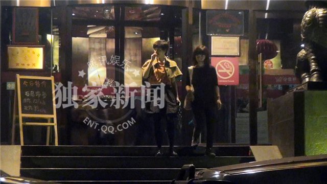 孙俪获艾美奖提名 斗篷搭肩“辣妈”来袭秀黑丝