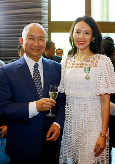 章子怡未到华鼎现场不予颁奖 张家辉为其鸣不平