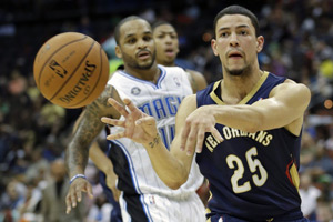 《好声音》庆功宴内场李琦吹瓶子那英豪饮(图)