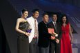 黄奕优雅出席芭莎晚宴 88万拍天珠献爱心(图)