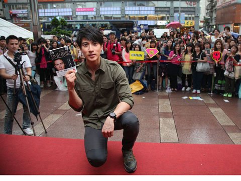 传吴尊儿子11日出生 经纪人：是这一阵子出生