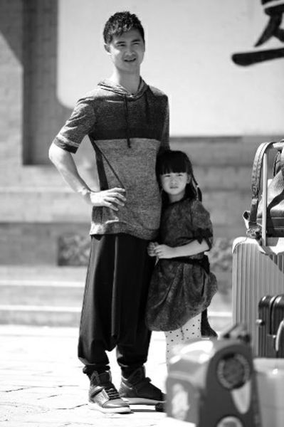 电视亲子互动节目萌翻观众<em>田亮女儿</em>开启哭泣模