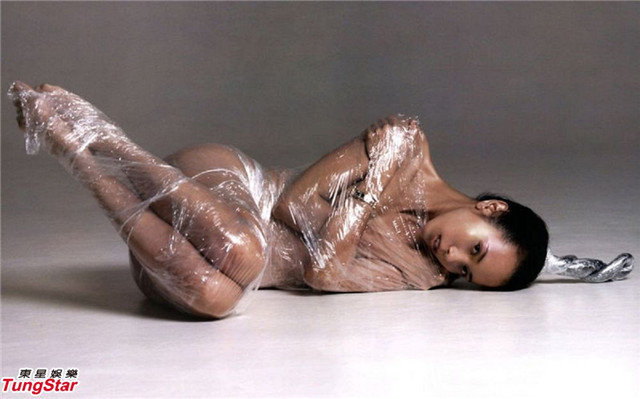 莫文蔚入行20年巡演在即 发大尺度全裸写真