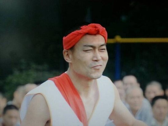 网曝<em>申思</em>监狱服刑<em>照片</em> 民俗服装参演节目(图)_