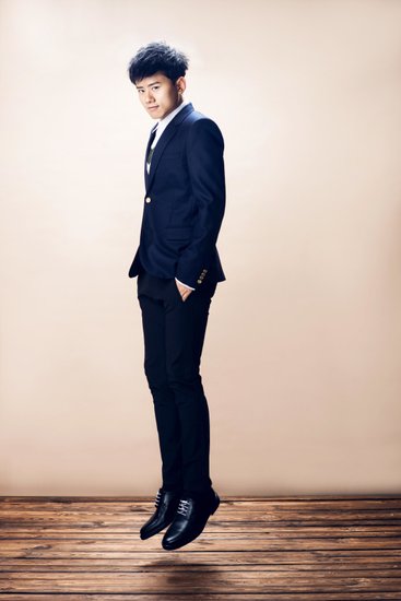 张杰新专辑主打 《爱,不解释》 QQ音乐首播