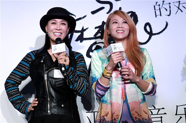 那英助阵蔡健雅新专辑发布 否认歌词影射小s