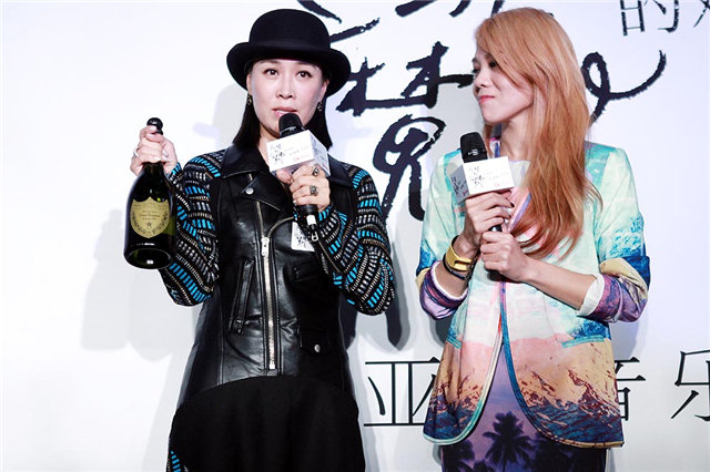 那英助阵蔡健雅新专辑发布 否认歌词影射小s