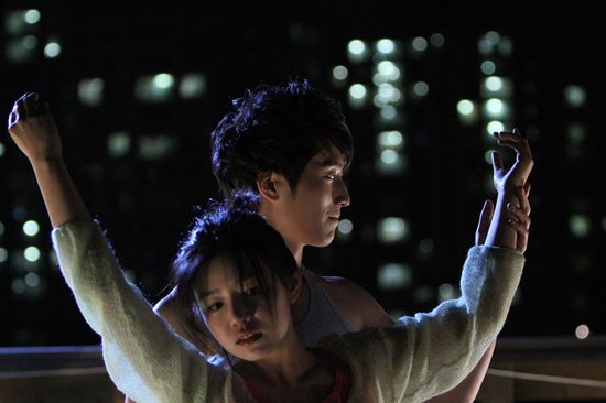 《城市游戏》编舞师严格 窦骁陈妍希苦练舞蹈