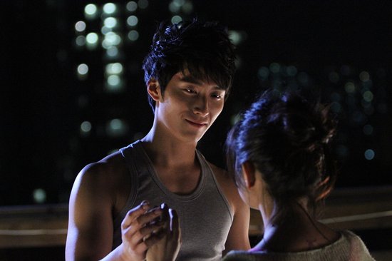 《城市游戏》编舞师严格 窦骁陈妍希苦练舞蹈