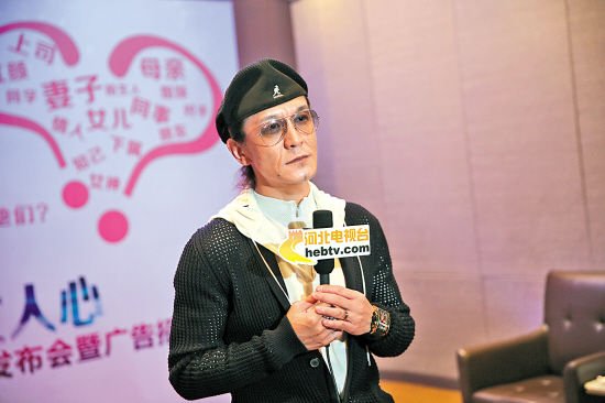 李咏否认亮相马年春晚：我是教师 不上春晚舞台