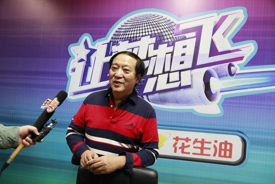 牛群加盟《让梦想飞》 是否上马年春晚仍是迷