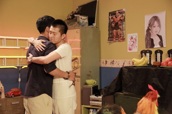 《快乐elife》热议一夜情 何炅为剧掌掴沈凌