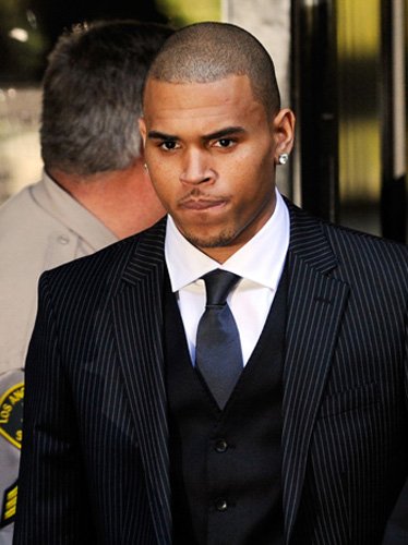 坏小子克里斯·布朗因打人被捕 或面临牢狱之