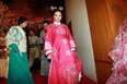 剧版《龙门飞甲》开机 柳岩偷师孙俪演妩媚孕妇