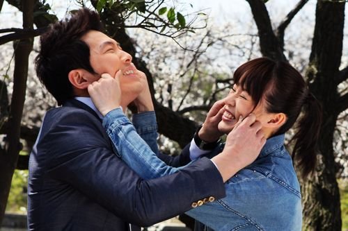 电视剧《金玉满堂》接地气 胡杏儿麻雀变凤凰