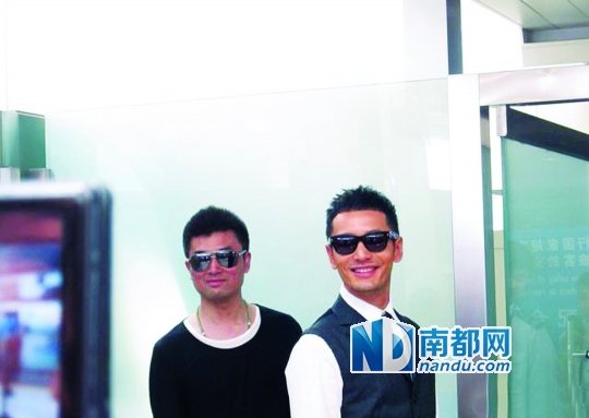 黄晓明:如果遇到三年前的自己 我也会嘲笑他