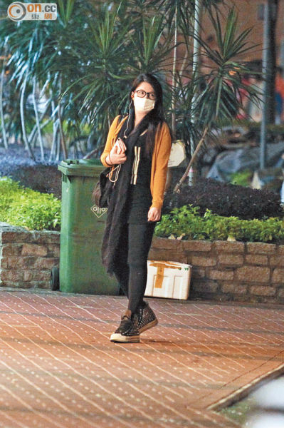 苟芸慧体重开始下降 停工调整日吃一餐