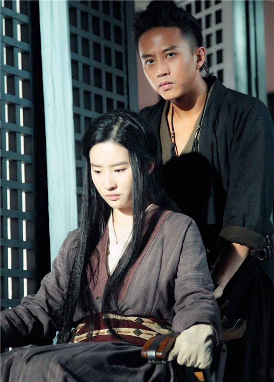 冷血笑疯《名捕2》 刘亦菲、江一燕争风抢邓超
