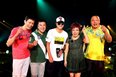 孙楠演绎《那些花儿》 儿时伙伴助阵民谣之夜