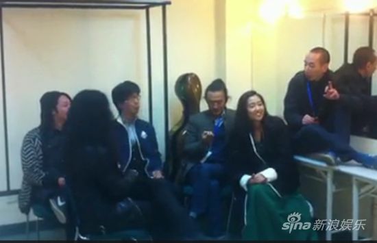 丁武对音乐会有信心 央吉玛彩排不忘解馋