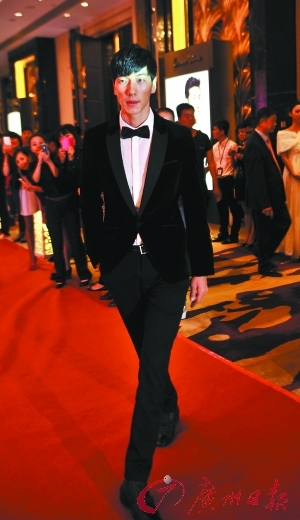 汪峰为避媒体弃压轴红毯 只字不提感情