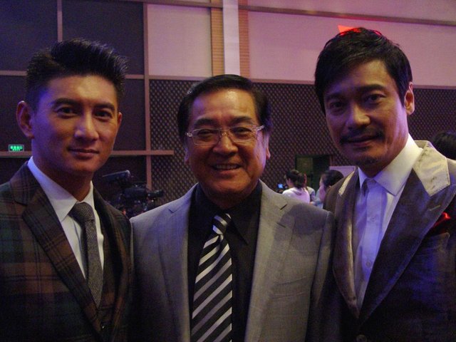 秦沛获年度实力演员奖 与吴奇隆罗嘉良感人重聚