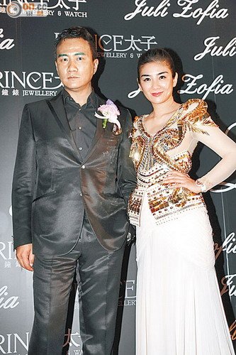 李亚鹏称很忙没时间悲伤 刘嘉玲要帮其“脱光”