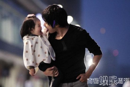 韩寒要求女儿善良有想象力 未来去探索未知_体