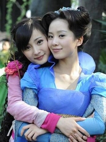 杨幂刘诗诗姐妹情：因戏成闺蜜 “暗斗”4年