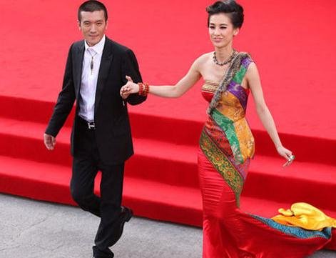 杨子回应与黄圣依关系：绯闻带来了知名度