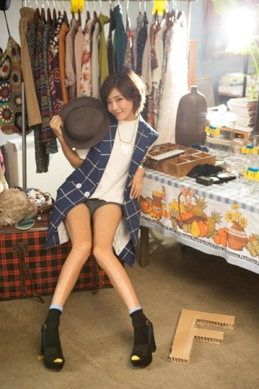 邓家佳拍戏生活两不误 坦言不做“工作狂”(图)