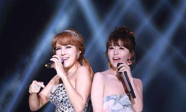 阿兰录《星搭档》礼服险滑落 被调侃“要掉了”