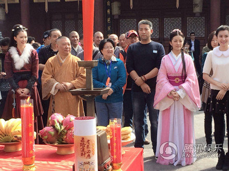 《济公传》开机 种丹妮首演古装剧搭戏郭德纲