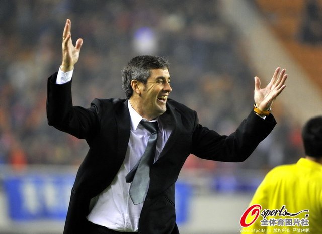 沙特主帅不满韩主裁偏袒中国 祝国足下场好运
