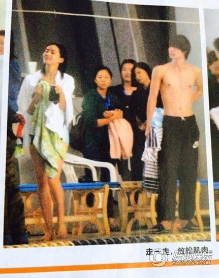 刘诗诗穿清凉泳装现身片场 高挑身材展露无疑