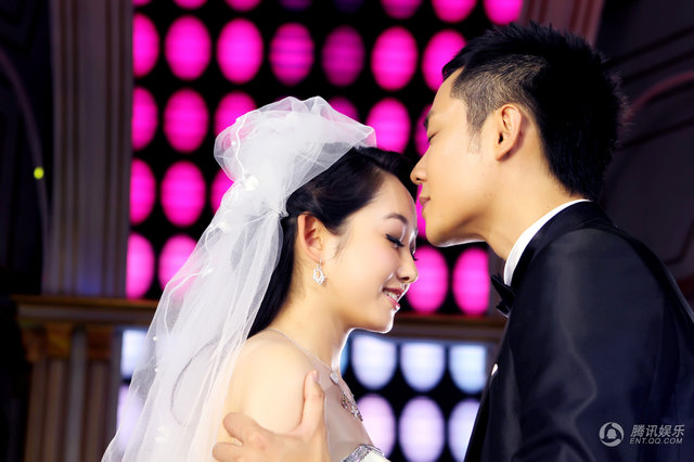 蒋梦婕被姚元浩求婚 《一克拉梦想》喜结良缘