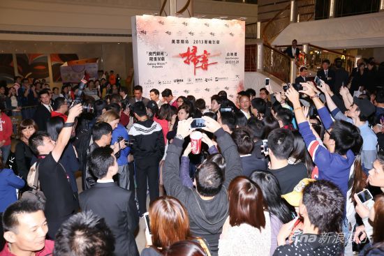 《扫毒》澳门首映 刘青云古天乐很感伤