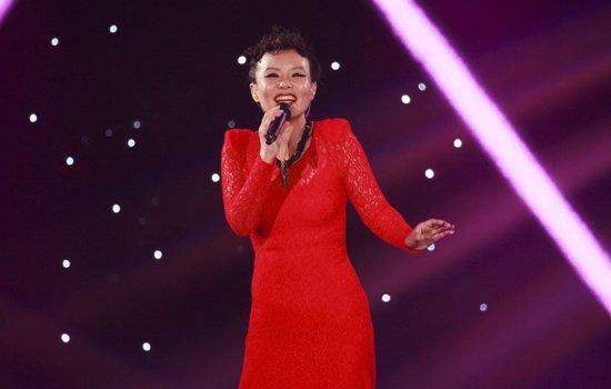 《全能星战》龚琳娜被淘汰 制作人弃毒舌秀才艺