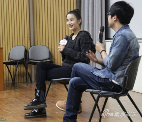 小宋佳携《萧红》再进校园 遭学子表白