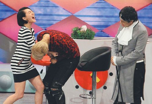 小s掀罗志祥上衣反被咬：他咬我有齿痕