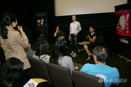 小宋佳携《萧红》再进校园 遭学子表白