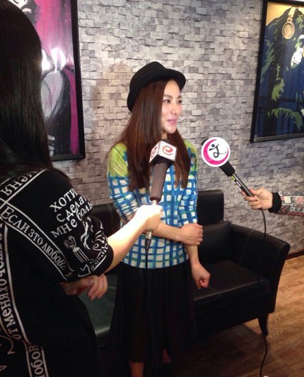 刘璇否认奉子成婚 郭晶晶躲媒体或将缺席婚礼