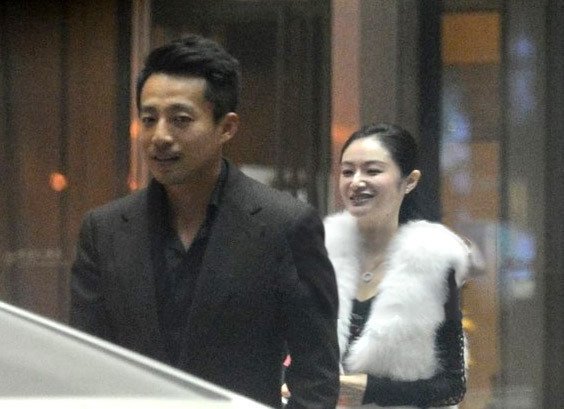 传汪小菲撇怀孕老婆约气质女 大s：朋友聚会
