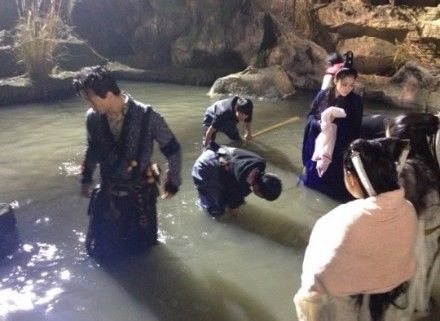 陈妍希拍落水戏 陈晓头套脱落遭嘲笑(图)