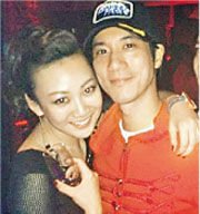 传李云迪女友爱泡夜店 搂抱王力宏照曝光(图)