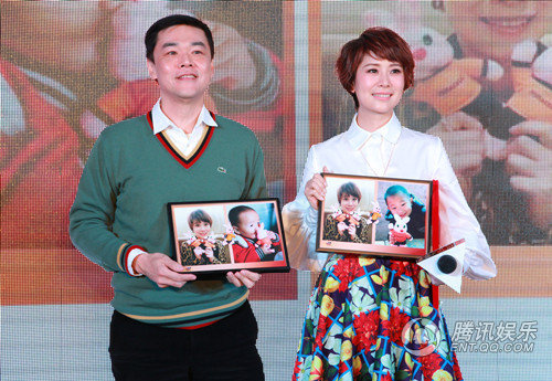 海清亮相公益活动 尽显冬日知性暖女魅力(图)