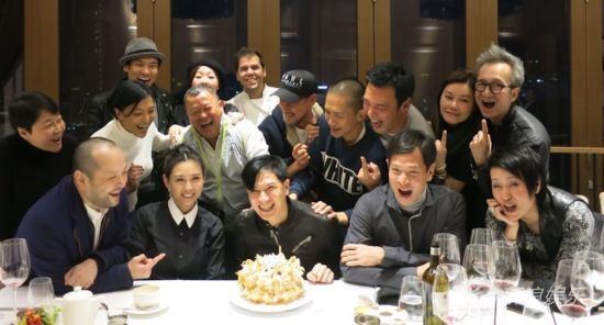 《扫毒》首周票房告捷 家辉生日古仔跳舞