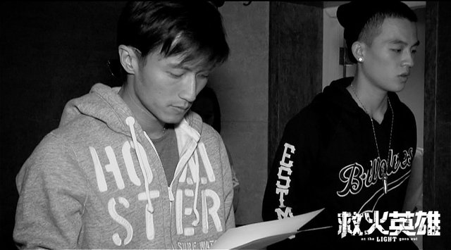 《救火英雄》曝主题曲mv 谢霆锋欧豪说好合唱