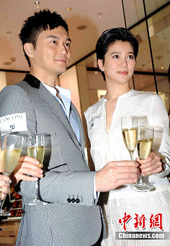 张智霖自认生存本领强 对《爸爸》感兴趣