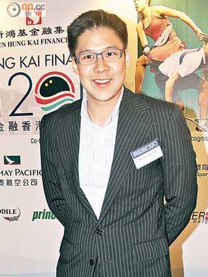 全能奶爸霍启刚！宝宝力气大遗传郭晶晶